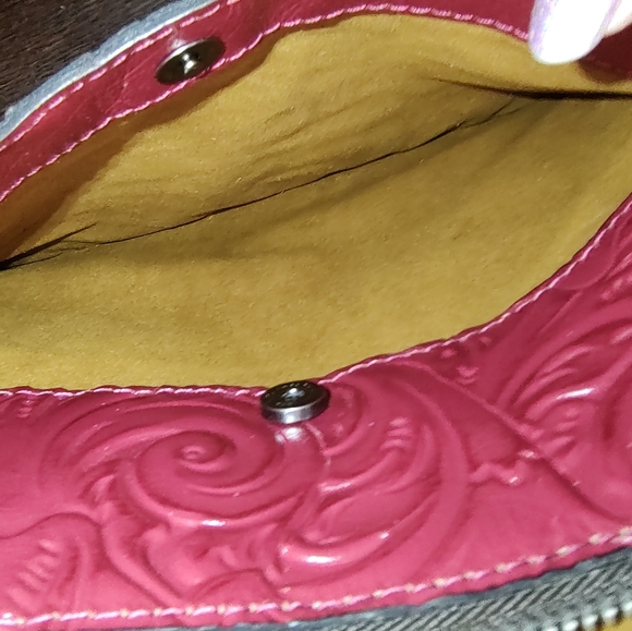 Patricia Nash Vallata Shoulder Bag In Tooled Magenta Leather W/Warranty P891244 - Picture 9 of 15